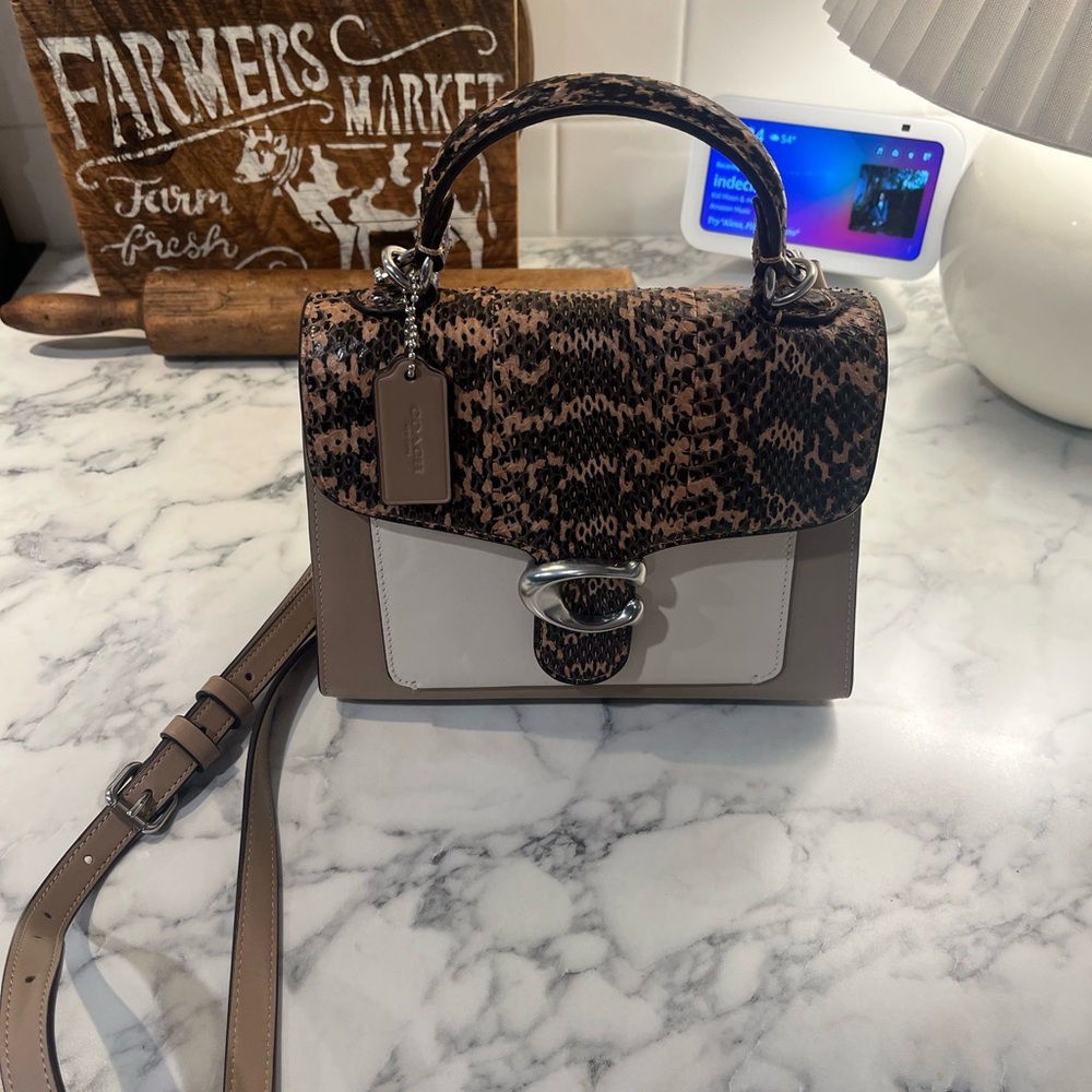 Coach Tabby Top Handle 20